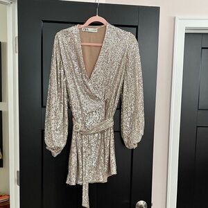 Zara Sequined (Rose Gold/Gold/Silver) Wrap Long Sleeve Blouse w/Tie. Size Small